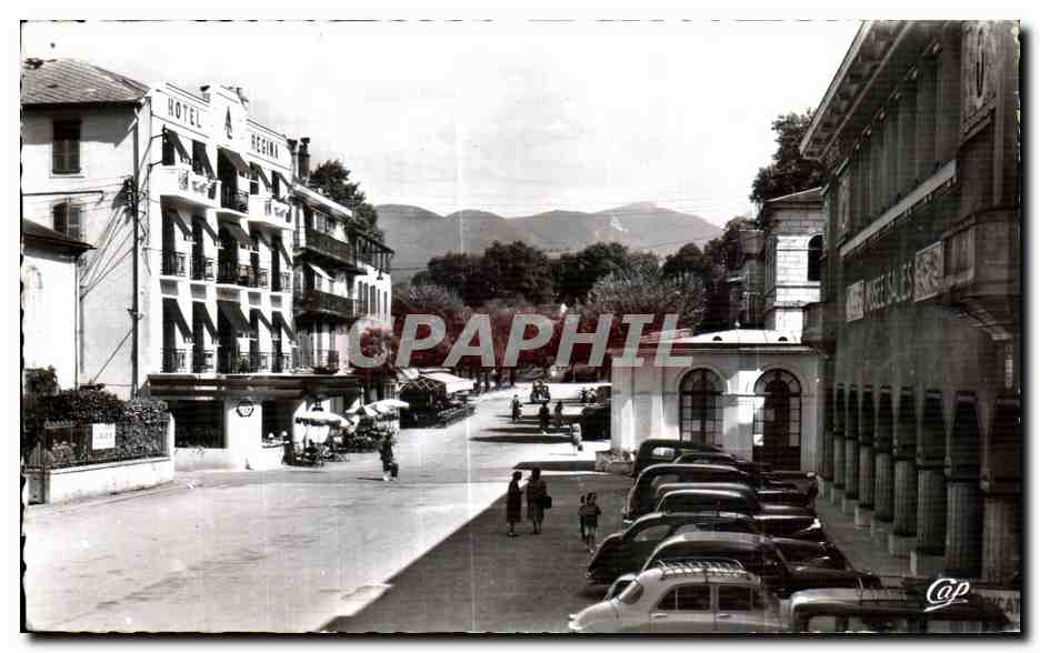 CPA Bagneres de Bigorre Avenue des Thermes