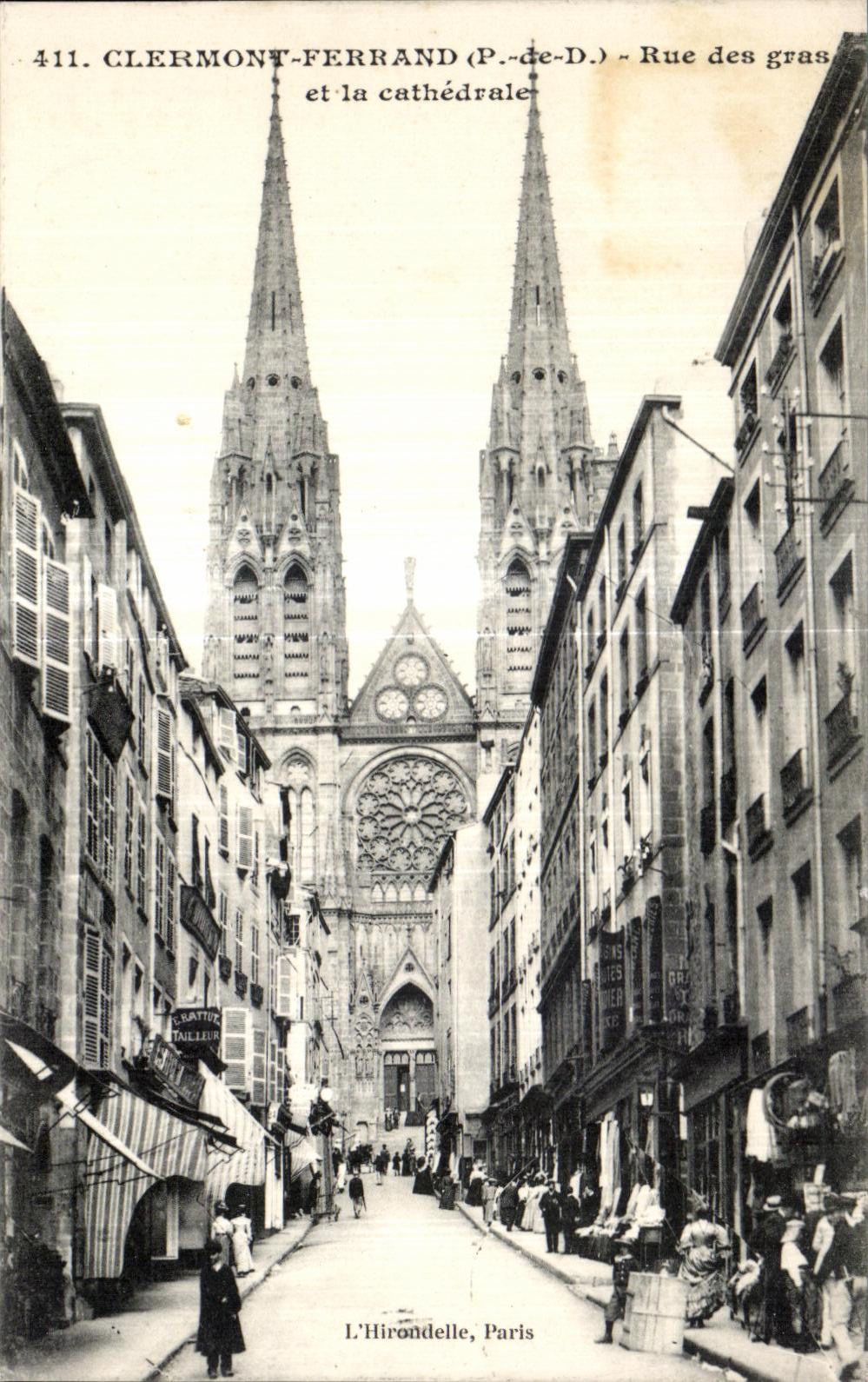 CPA Clermont Ferrand Rue des gras et la cathedrale