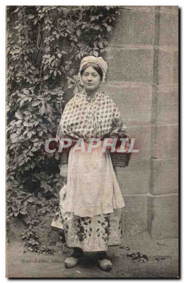 Femme en costume traditionnel — Genes-Lahbé, Édith — Éditeur : L'Antique, n°11