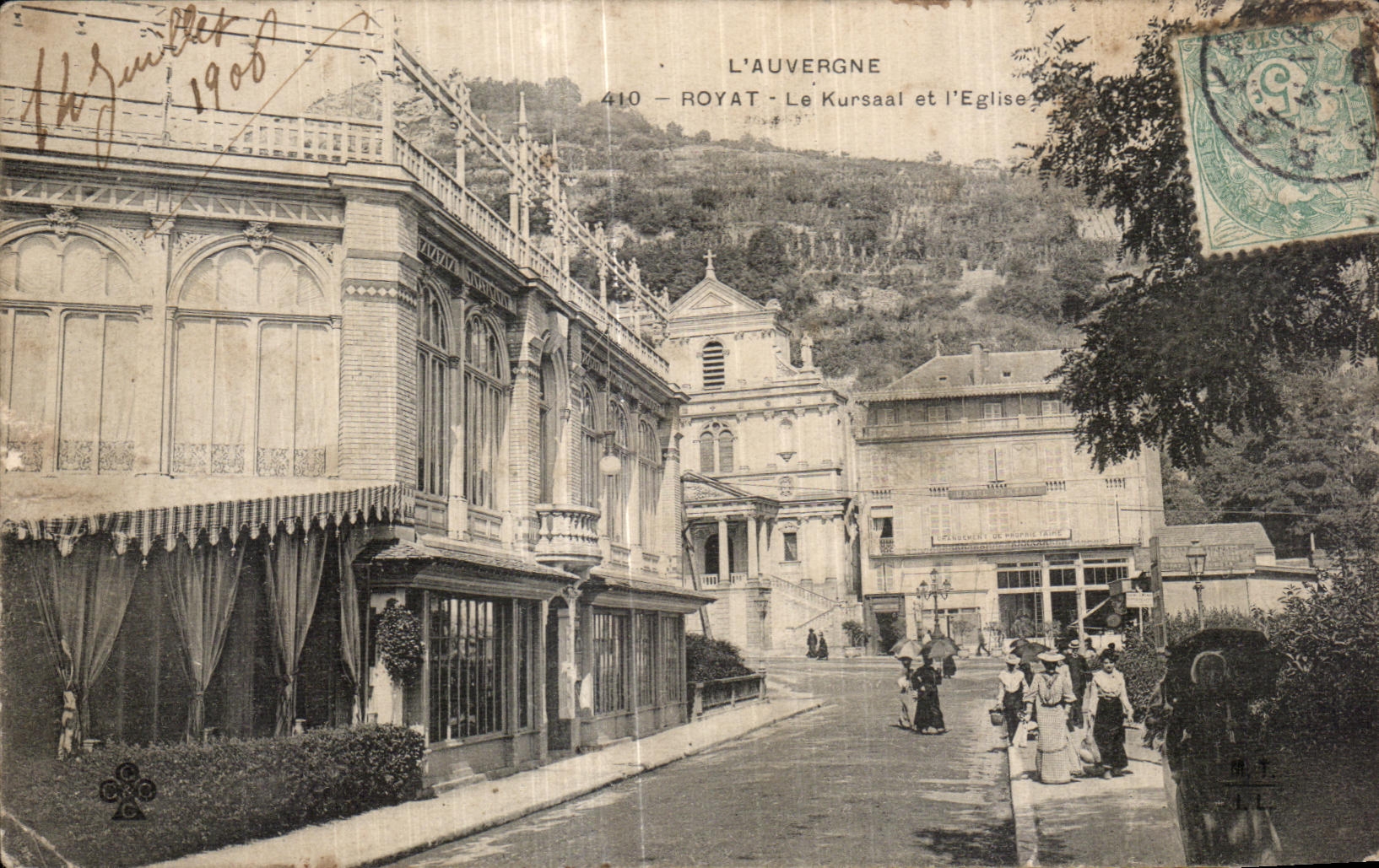 CPA L Auvergne Royat Le Kursaal et L Eglise