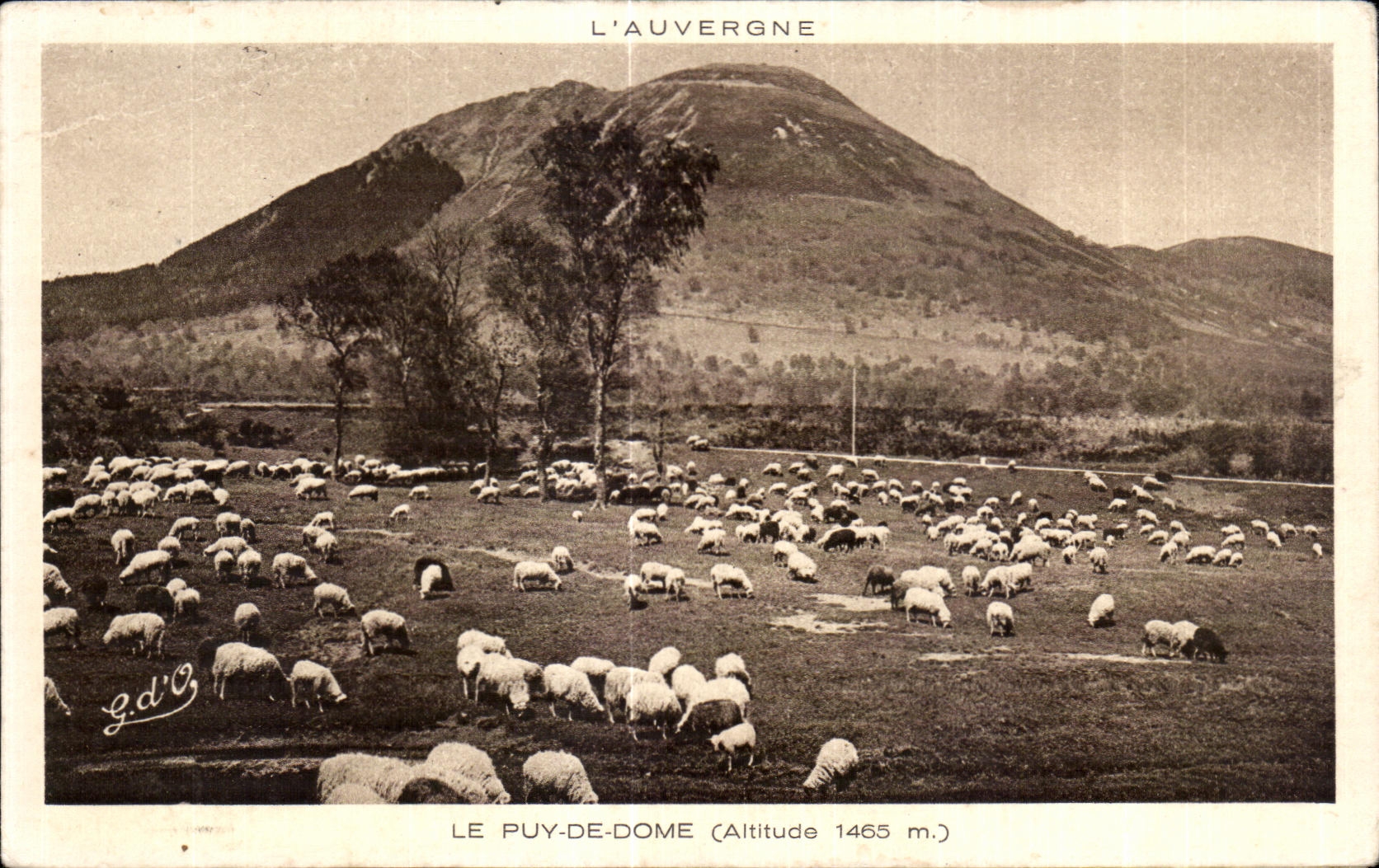 Le Puy-de-Dôme — Altitude 1465 m. — G.d'O.