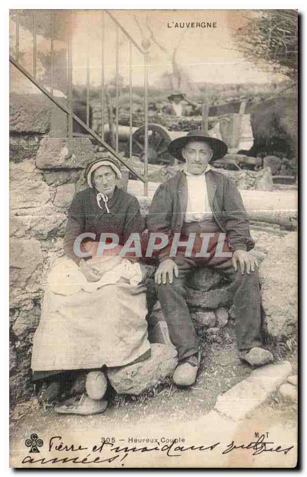 CPA L Auvergne Heureux Couple Folklore Costume