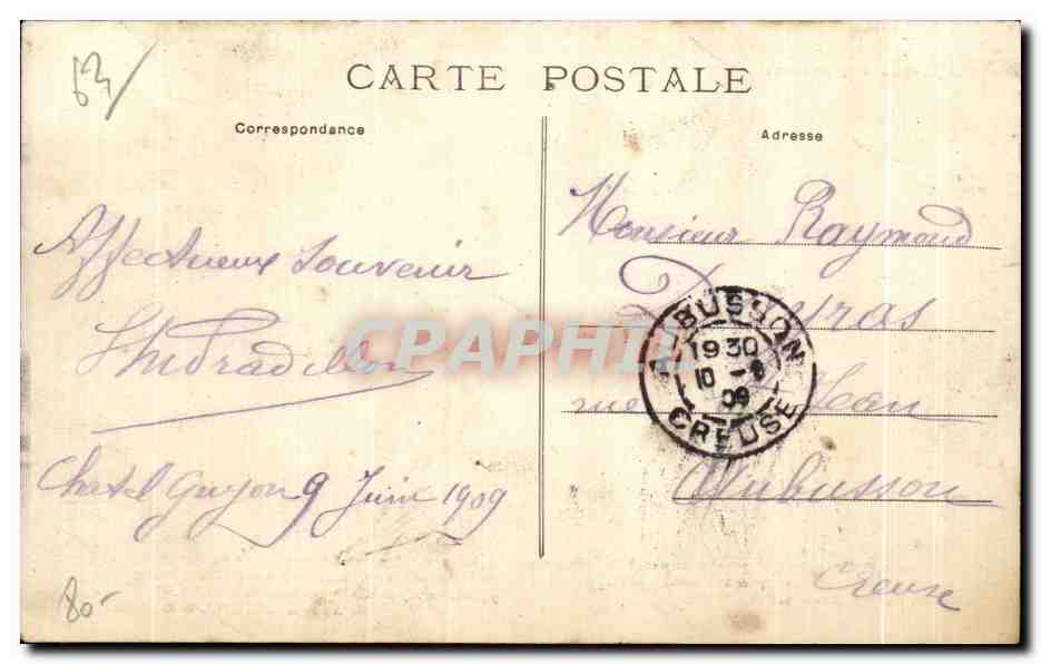 Femmes et enfant préparant des fruits d'Auvergne — Notre Auvergne (Région du Puy-de-Dôme) — Antonin MEYNIEL et Régis M. — Reverso