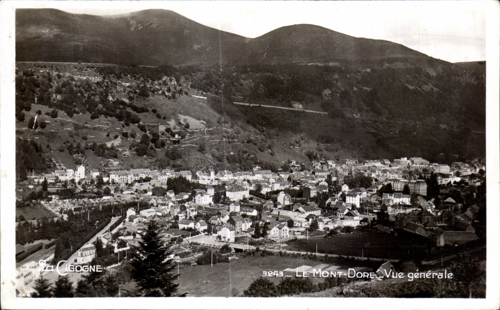 CPA La Mont Dore Vue Generale
