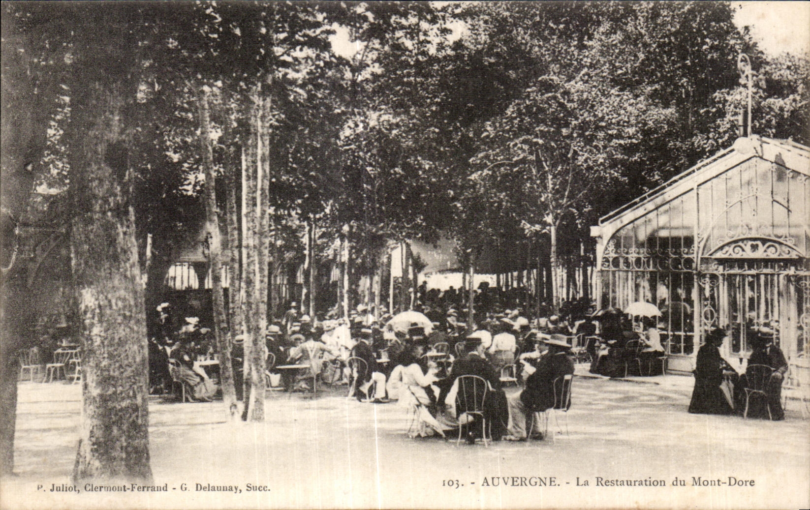 CPA Auvergne La Restauration du Mont Dore