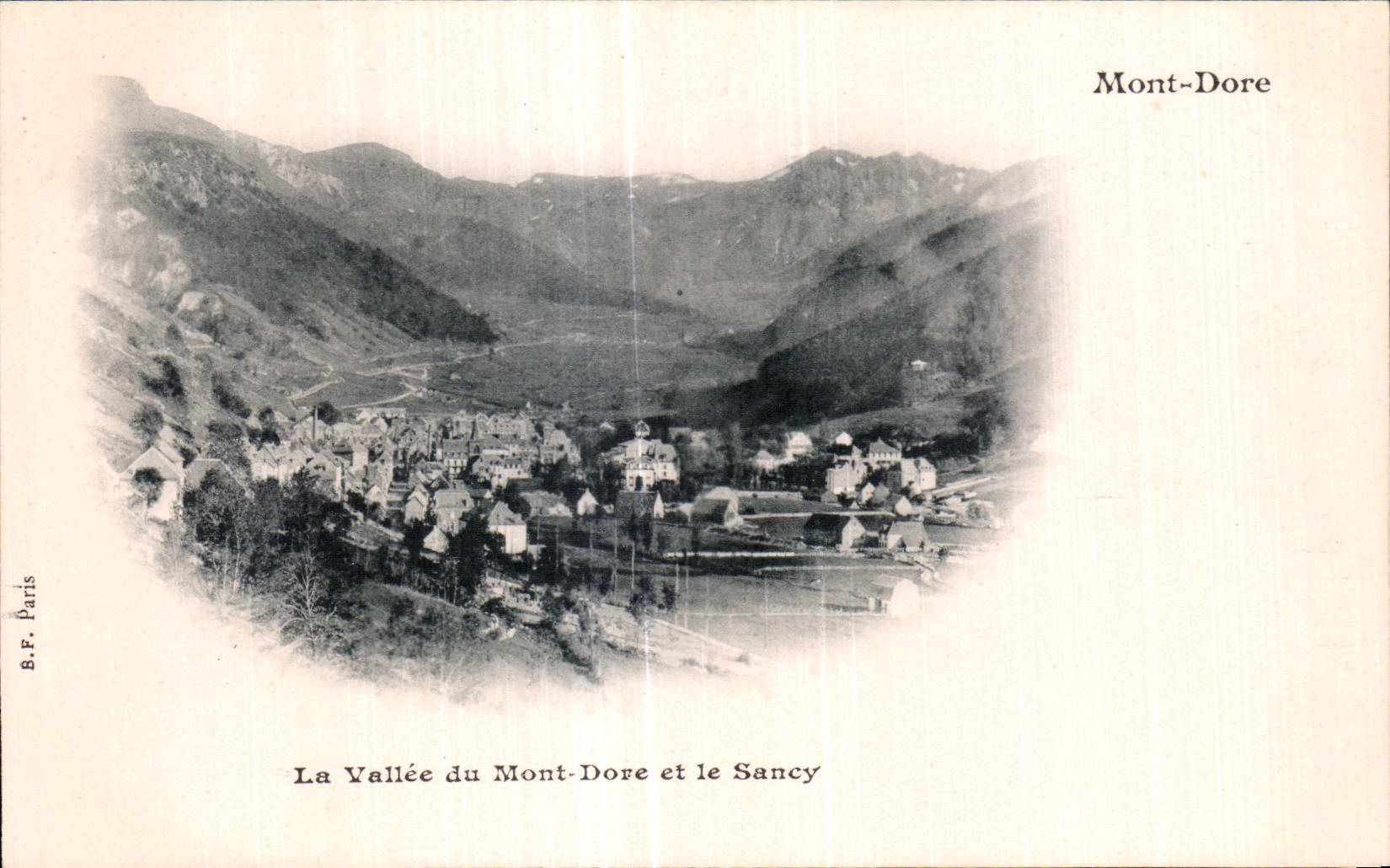 CPA Mont Dore La Vallee du Mont Dore et le Sancy