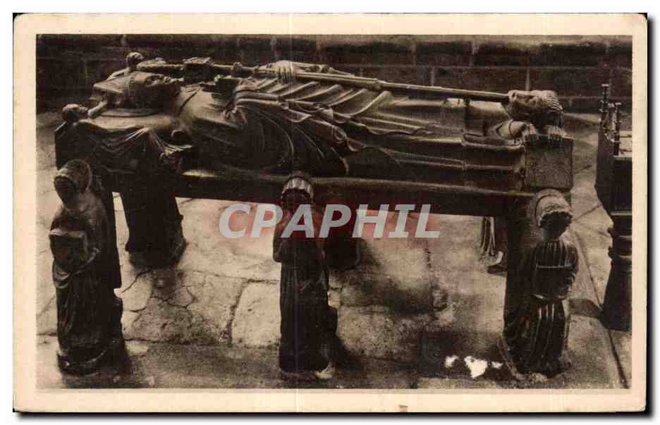 CPA Locronan Tombeau gothlque du Xve Siecle de Saint Ronan dans le Penity bati par Renee de Franc