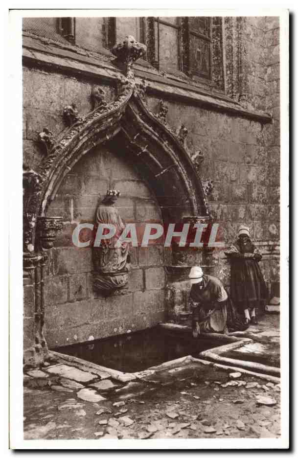 CPA Le Folgoet Finistere La Fontaine Miraculeuse
