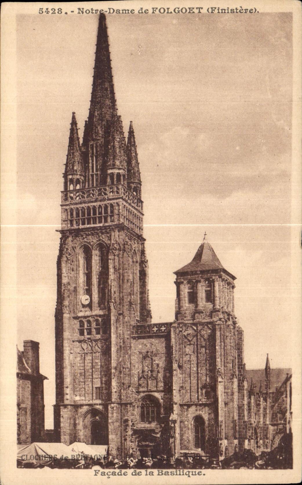 CPA Notre Dame de Folgoet Finistere