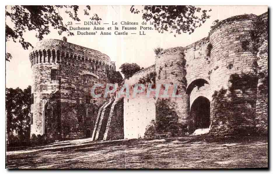 Dinan — Le Château de la Duchesse Anne et la Fausse Porte — LL