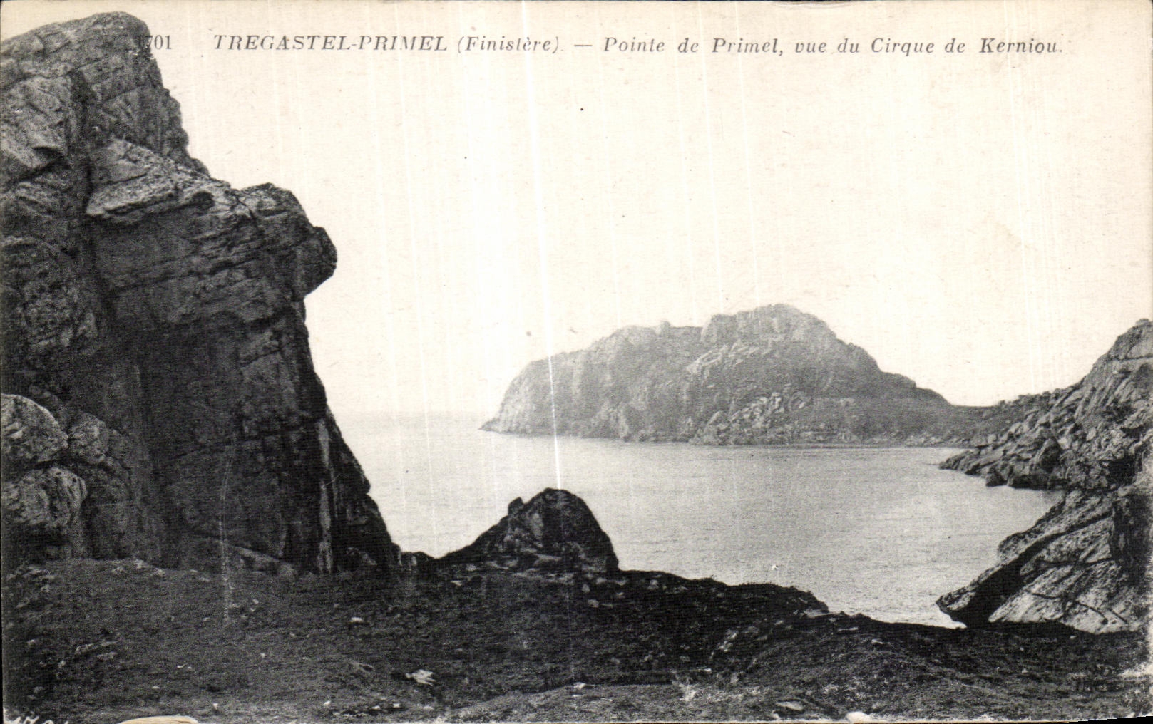 Tregastel-Primel (Finistère) — Pointe de Primel, vue du Cirque de Kerniou.
