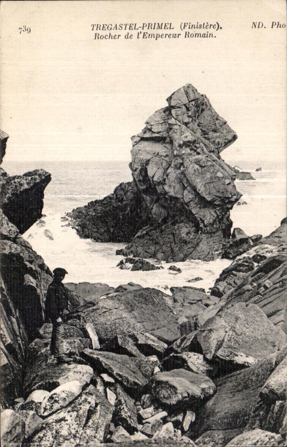 TREGASTEL-PRIMEL (Finistère) — Rocher de l’Empereur Romain — ND. Photo, n° 739