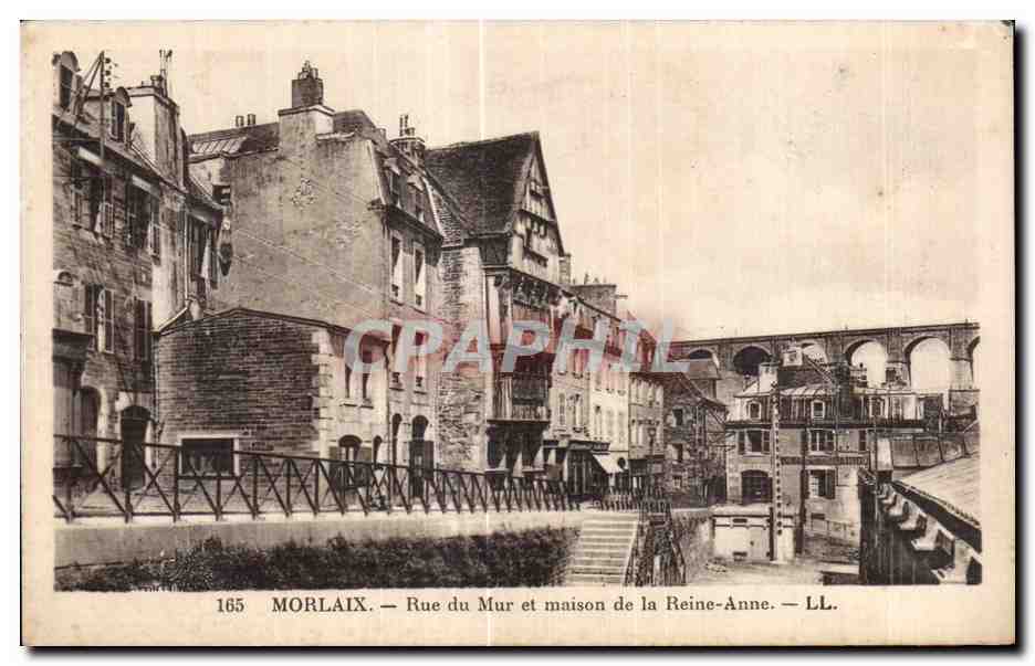CPA Morlaix Rue du Mur et maison de la Reine Anne