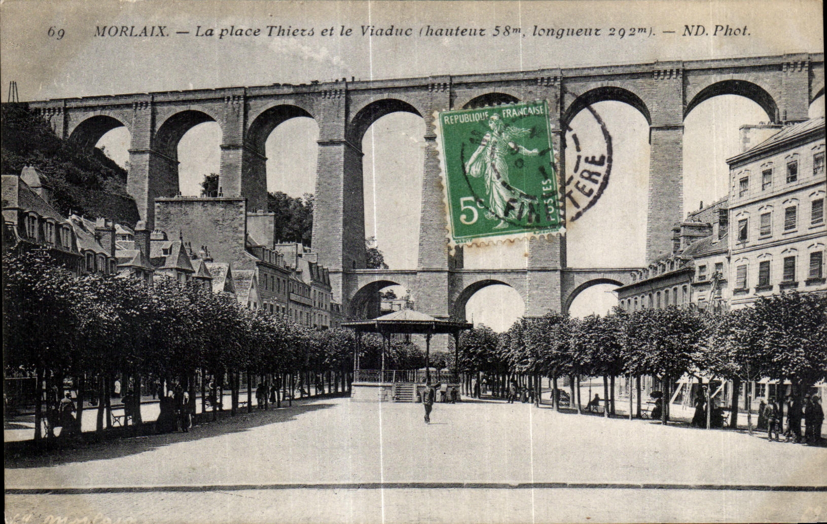 CPA Morlaix La place Thiers et le Viaduc