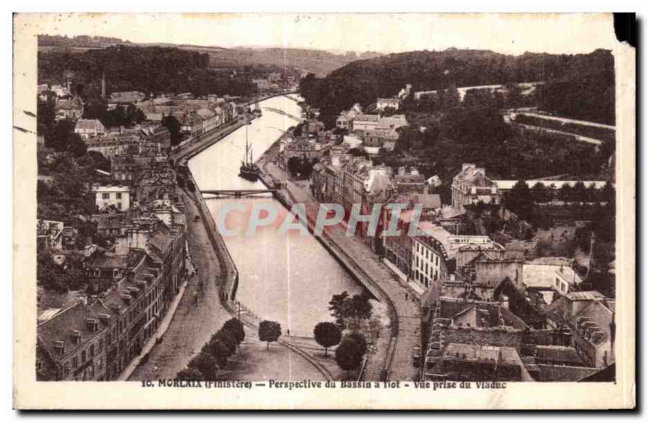 CPA Morlaix Prespective du Bassin a flot Vue prise du viaduc