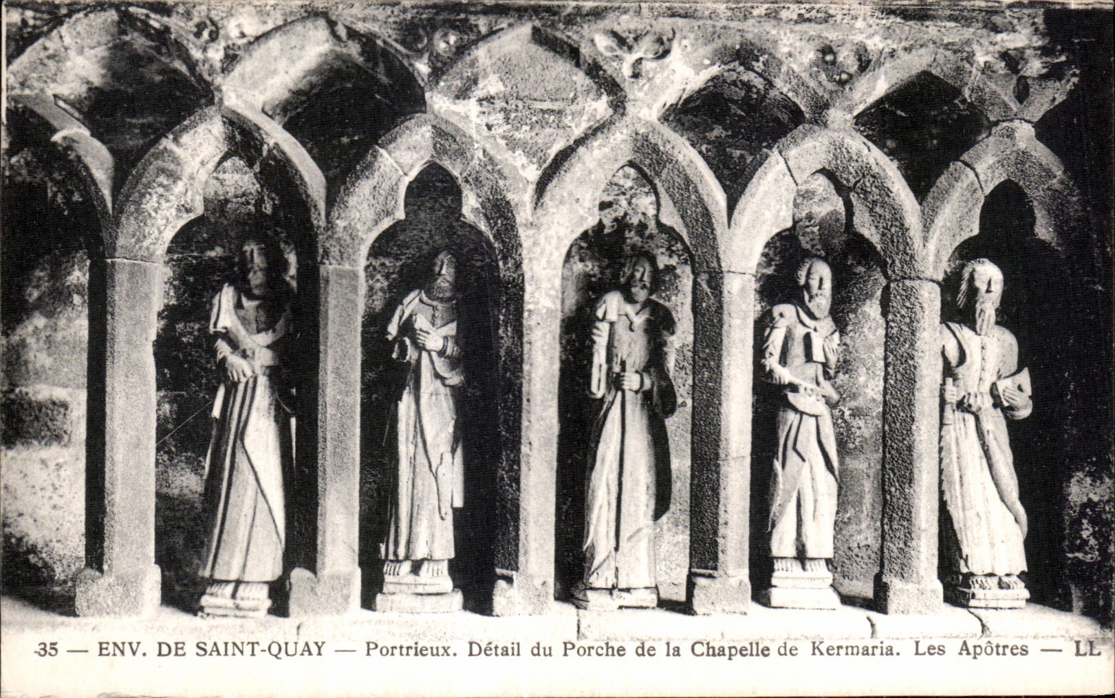 Env. de Saint-Quay — Portrieux. Détail du Porche de la Chapelle de Kermaria. Les Apôtres — LL