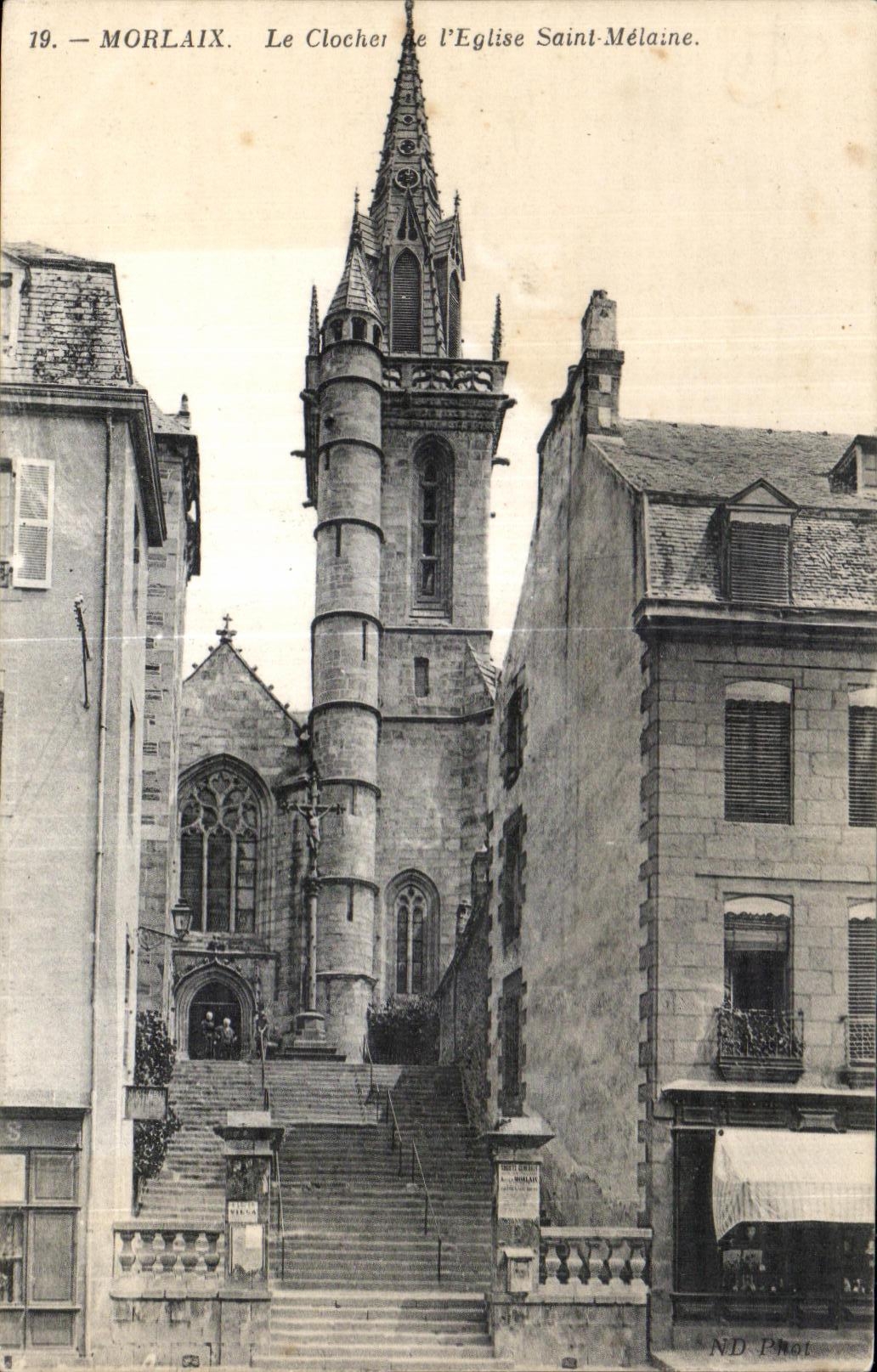CPA Morlaix Le Clocher de l Eglise Saint Melaine