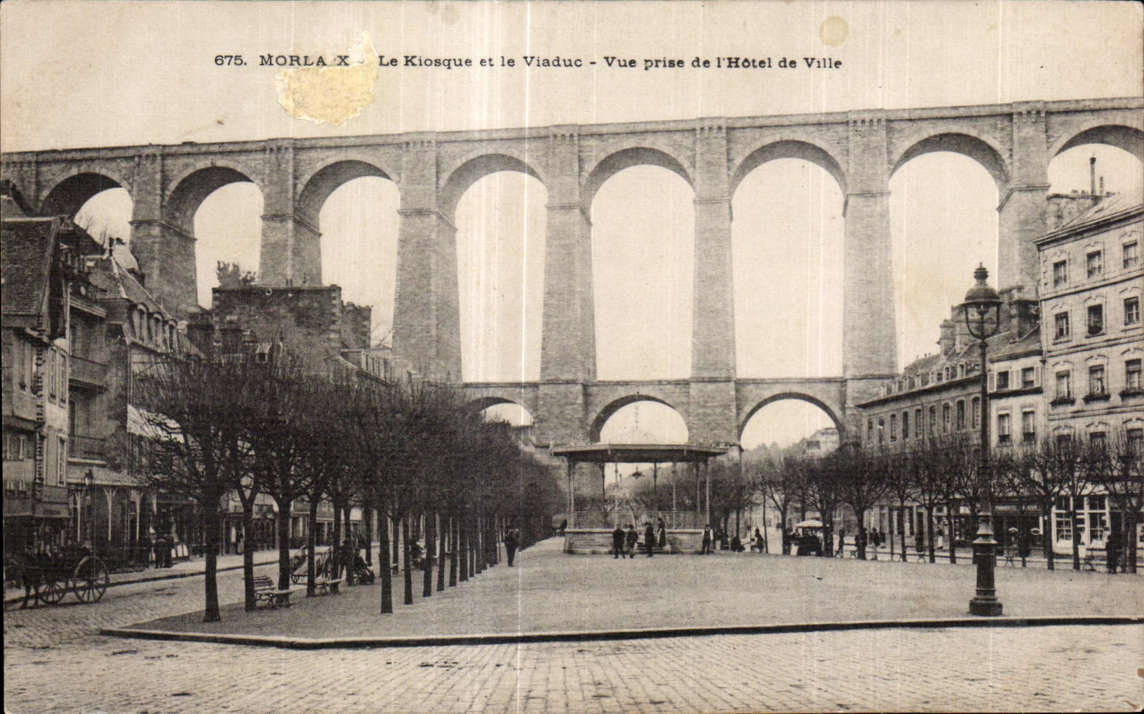 CPA Morlaix Le kiosque et le Viaduc Vue prise de l Hotel de Ville