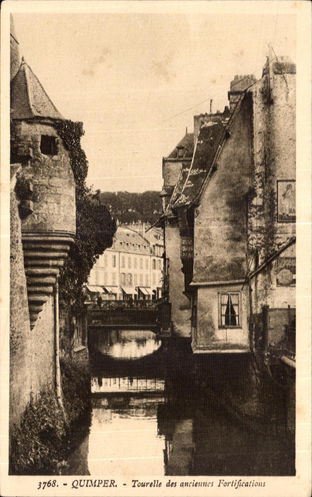 CPA Quimper Tourelle des anciennes Fortifications
