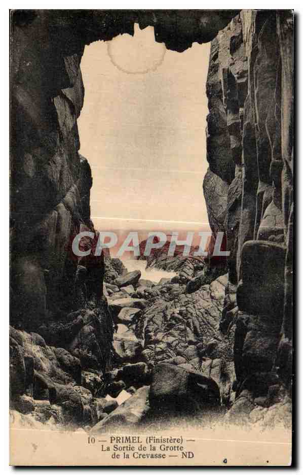 CPA Primel La Sortie de la Grotte de la Crevasse
