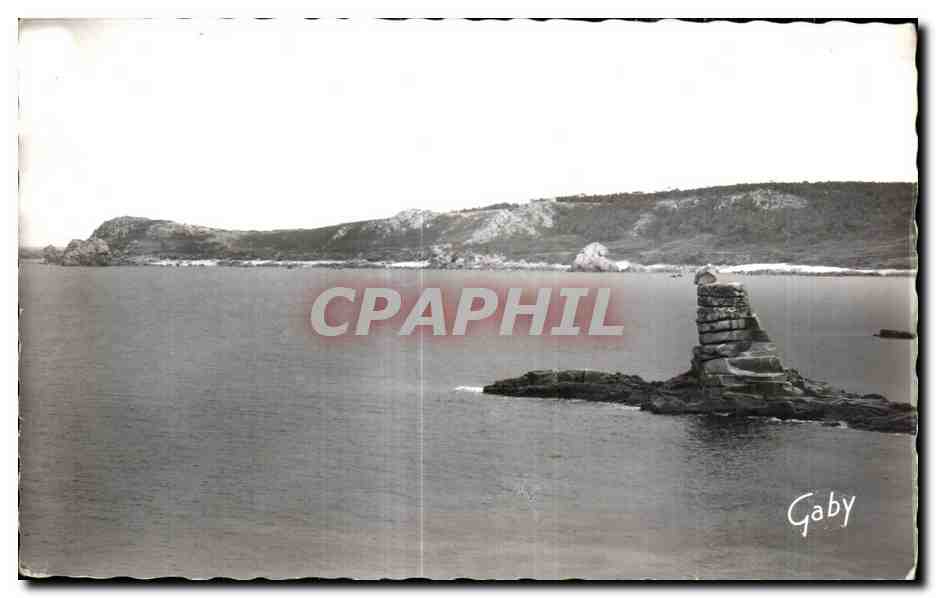 CPA Plougasnou Plage du Guerzif Chapeau de Naoleon