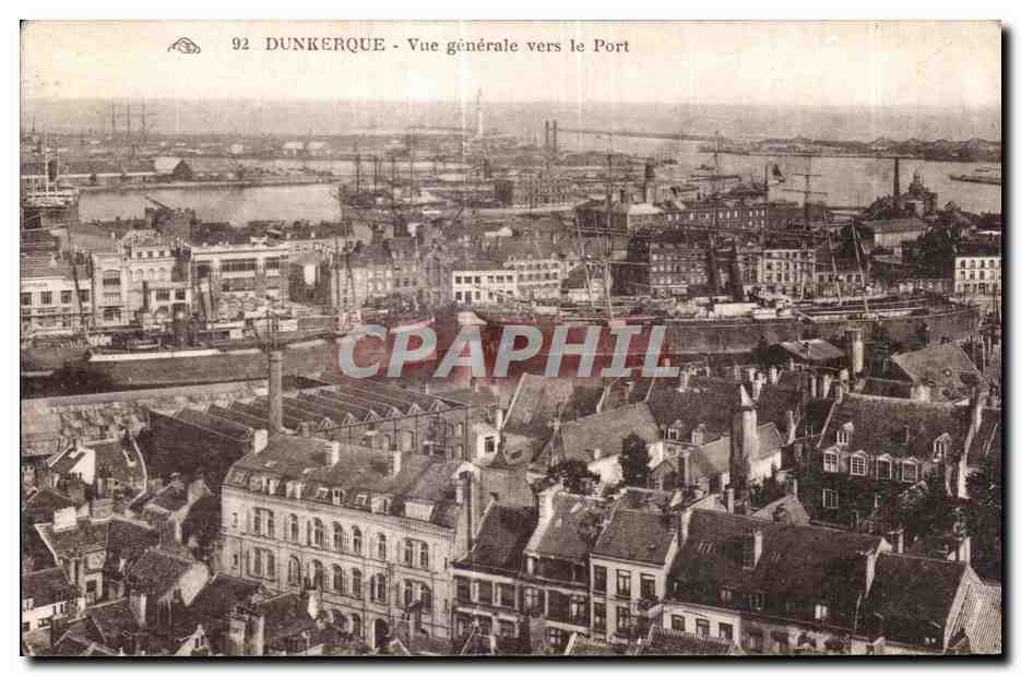 CPA Dunkerque Vue generale vers le Port Bateaux