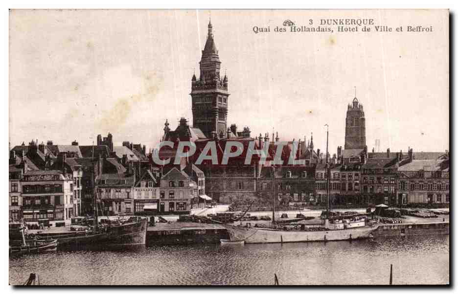 CPA Dunkerque Quai des Hollandais Hotel de ville Beffroi Bateau