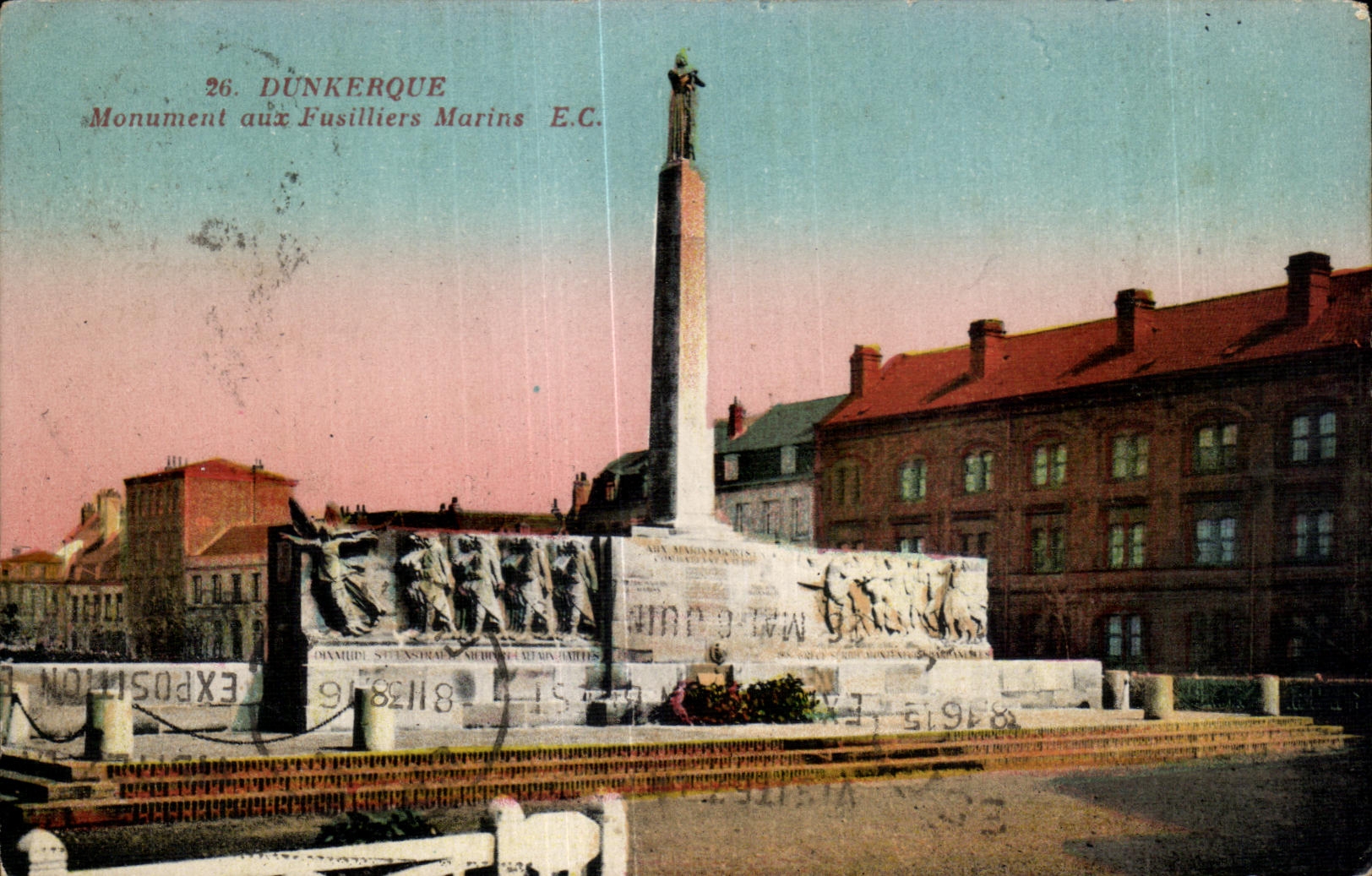 CPA Dunkerque Monument aux Fusilliers Marins Militaria 