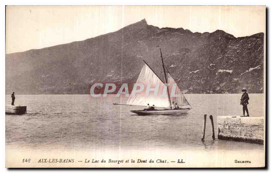 CPA Aix Les Bains Le Lac du Bourget et la Dent du Chat Bateau