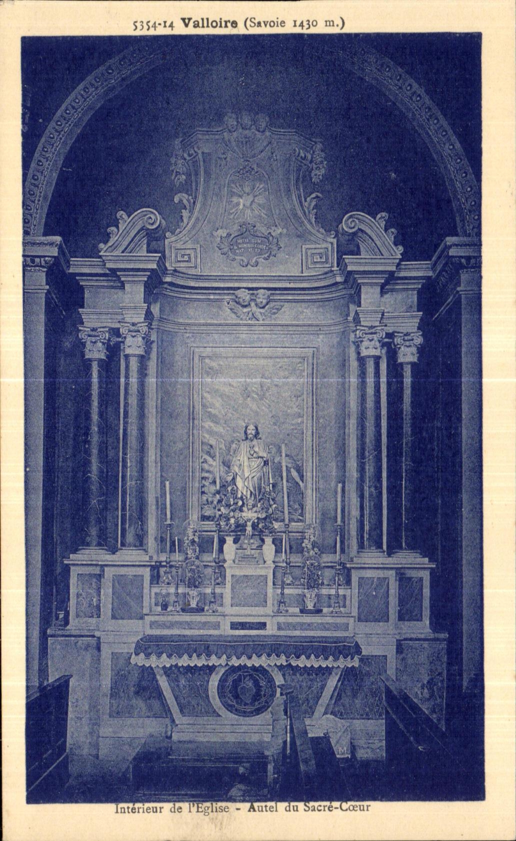 CPA Valloire (Savoie) Interieur de I Eglise Autel du Sacre Coeur