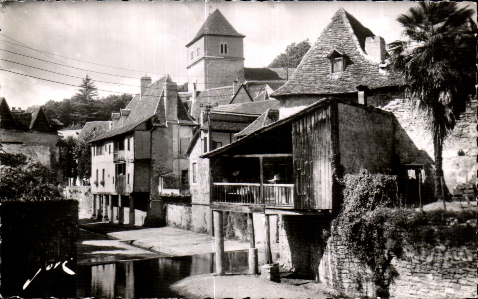Salies-de-Béarn — Vue sur les vieilles maisons — Édition J. P. Vérit