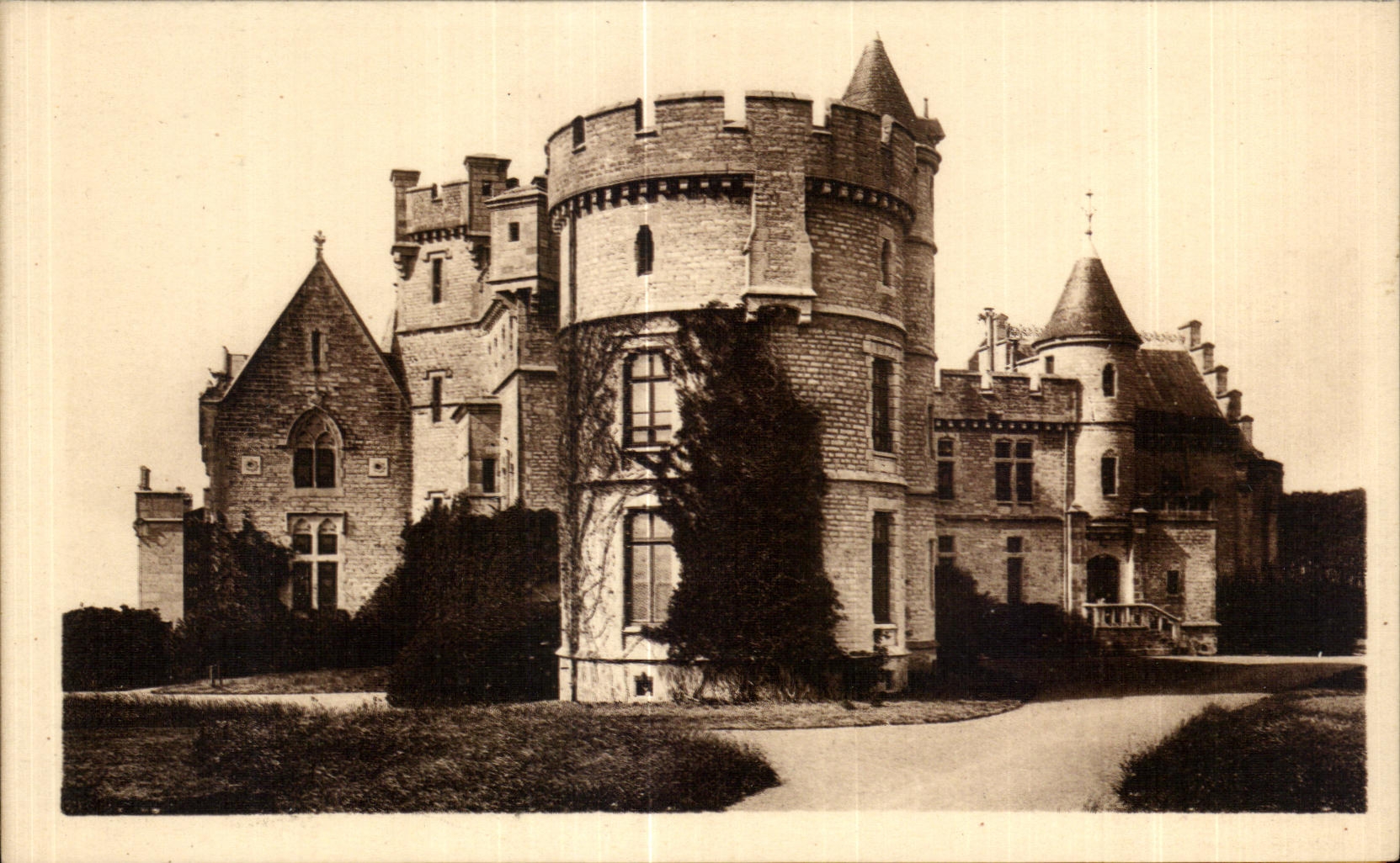 CPA Hendaye L Osbervatoire Chateau d Abbadia