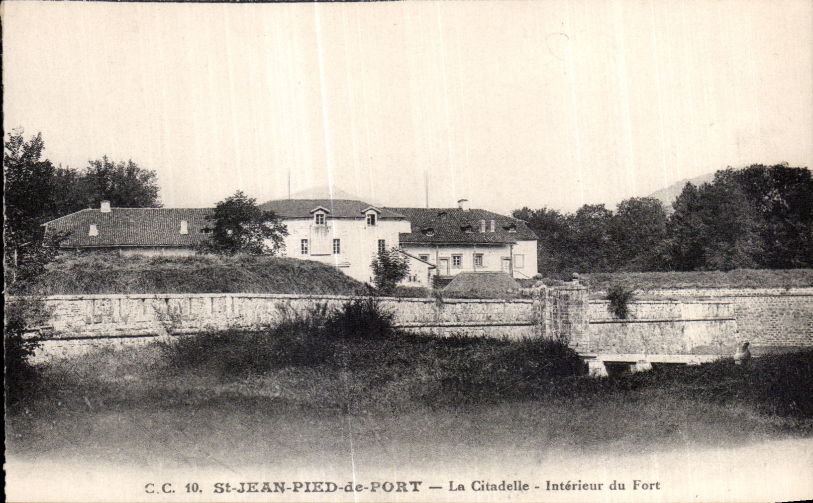 St-Jean-Pied-de-Port — La Citadelle — Intérieur du Fort — C.C. 10