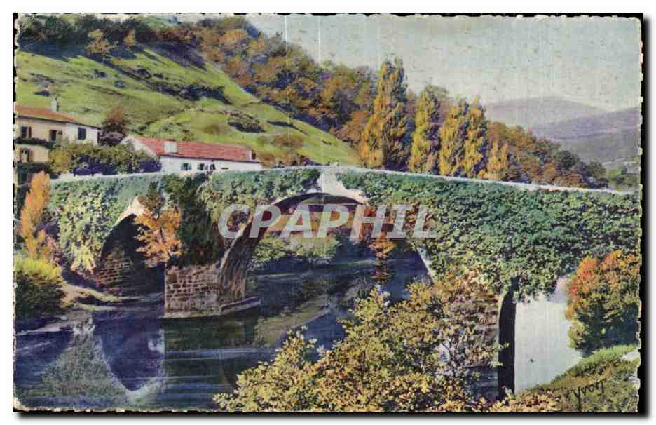 Bidarray (Basses-Pyrénées) — Le très pittoresque et vieux pont sur la Nive — Éditeur Les Éditions L'Abeille à Vieux