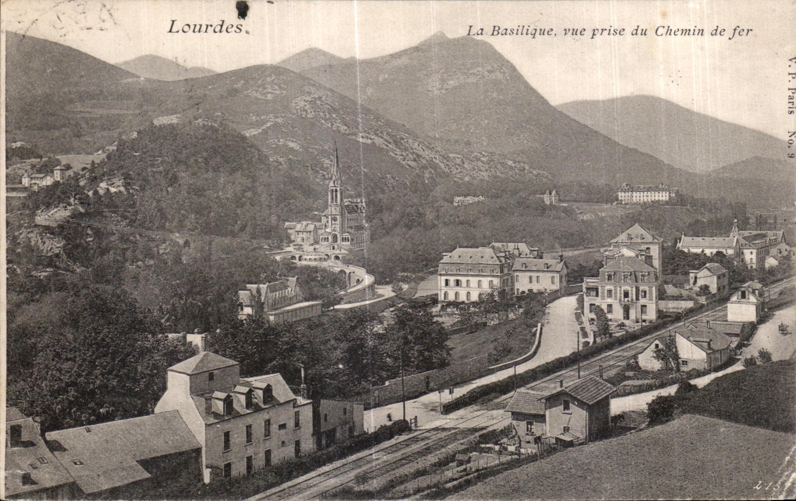 Lourdes — La Basilique, vue prise du Chemin de fer — V.P. Paris No.9