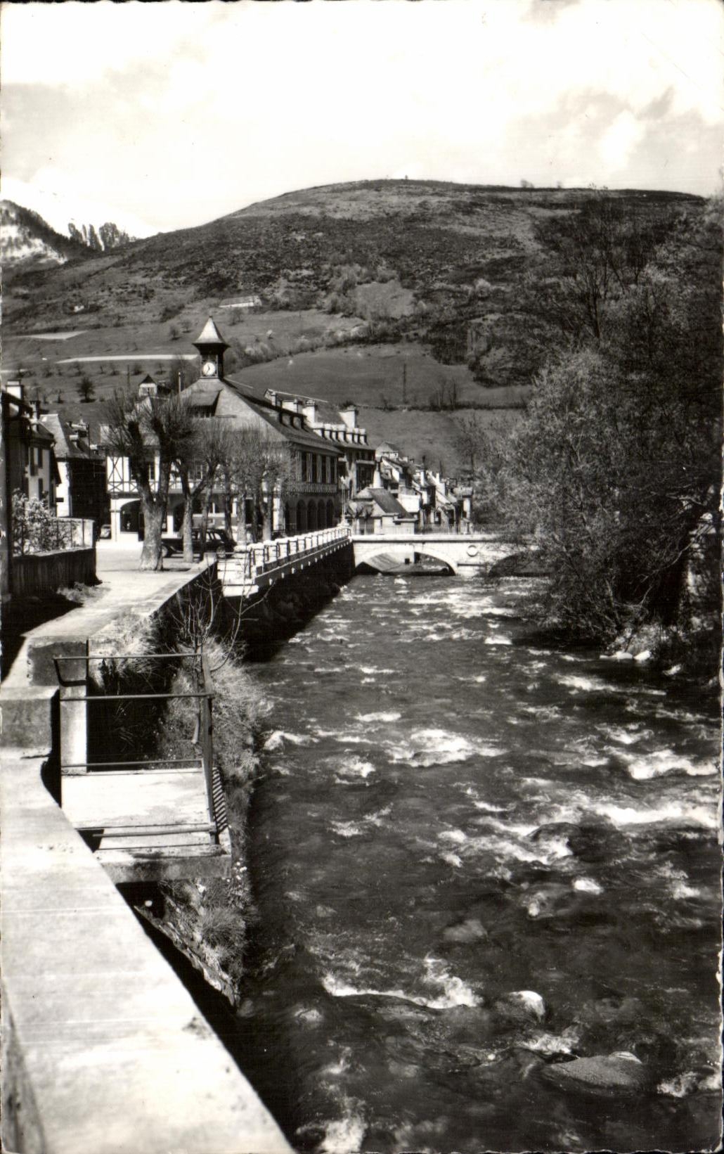 CPA Hautes Pyrenees Vallee d Aure Arreau La Neste