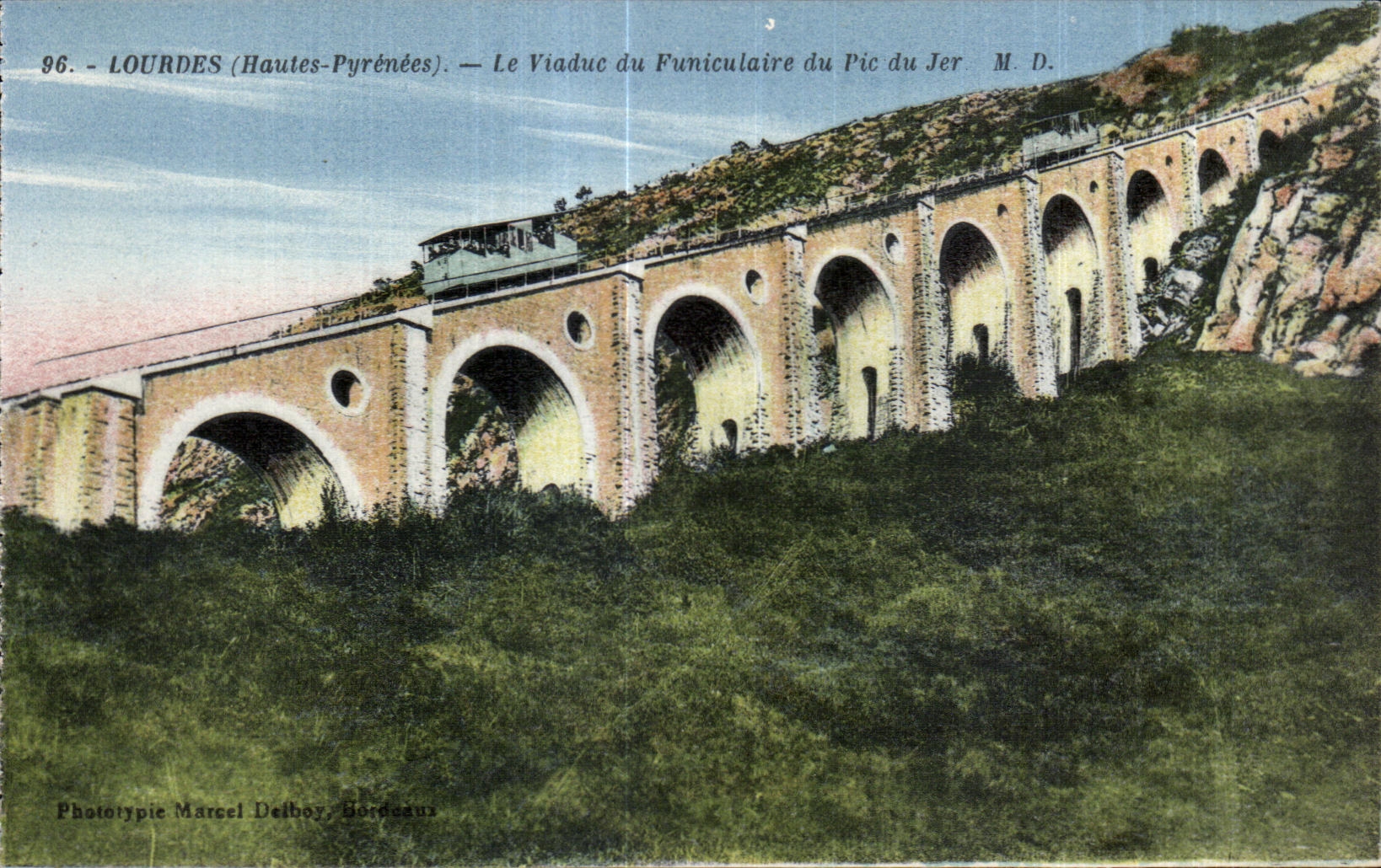 CPA Lourdes (Hautes Pyrenees) Le Viaduc du Funiculaire du Pic du Jer