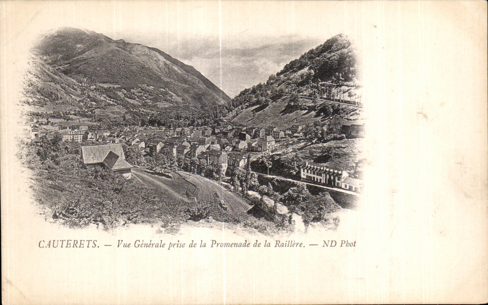 Cauterets — Vue Générale prise de la Promenade de la Raillière — ND Pbot