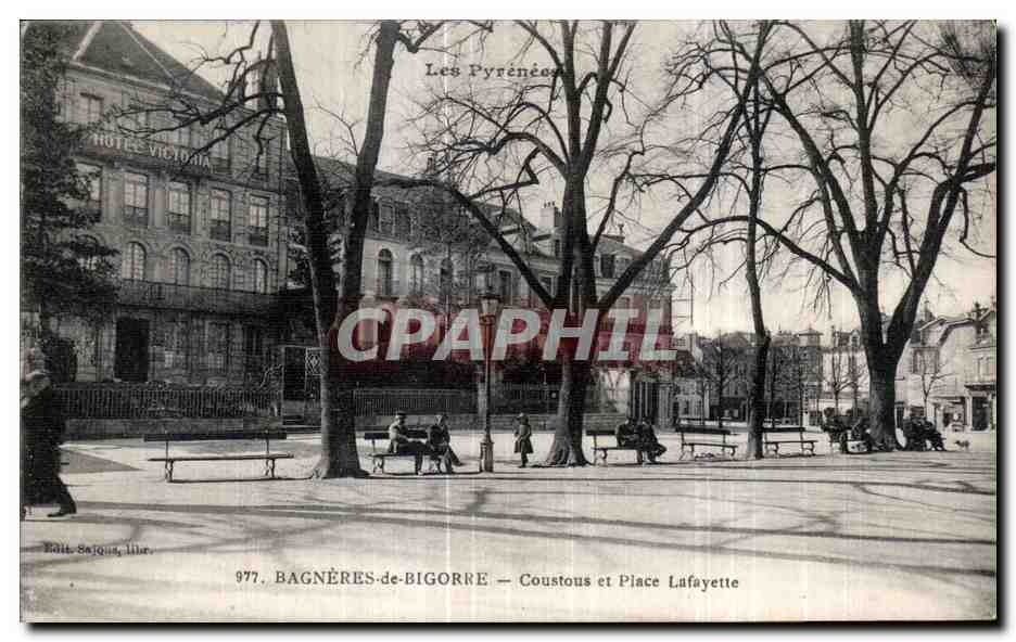 Bagnères-de-Bigorre — Coustous und Place Lafayette — Hôtel Victoria