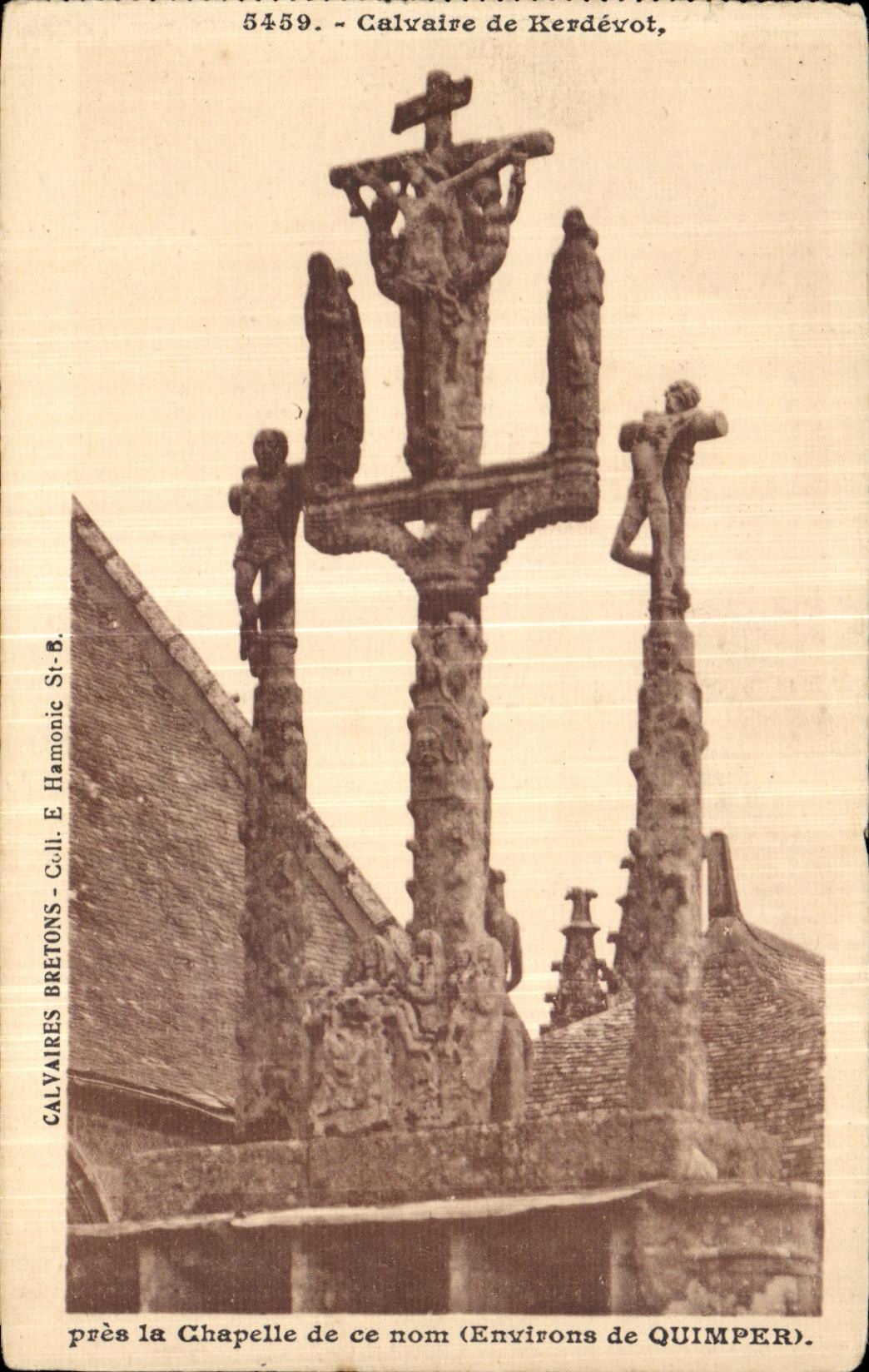 CPA Pres la Chapelle de ce nom (Environs de Quimper) Calvaire de Kerdevot