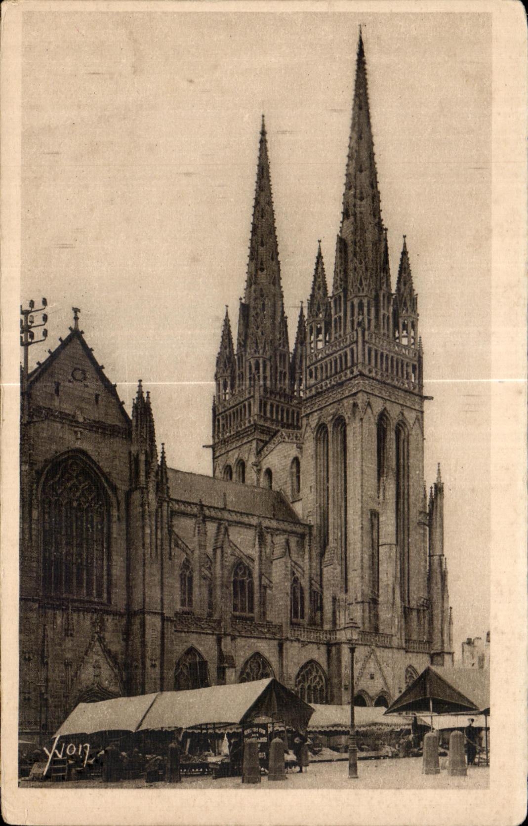 CPA Bretagne Quimper (Finistere) La Cathedrale (cote Nord)