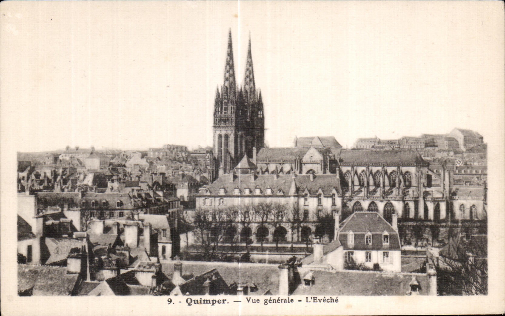 CPA Quimper Vue generale L Eveche