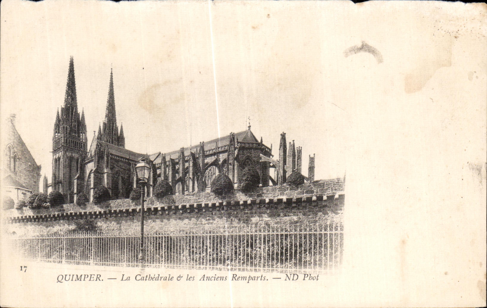 Quimper — Die Kathedrale & die Alten Mauern — ND Phot