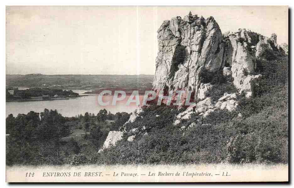 CPA Environs De Brest Le Passage Les Rochers de I Imperatrice