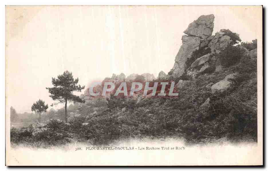 CPA Plougastel Daoulas Les Rochers Tour ar Roc h