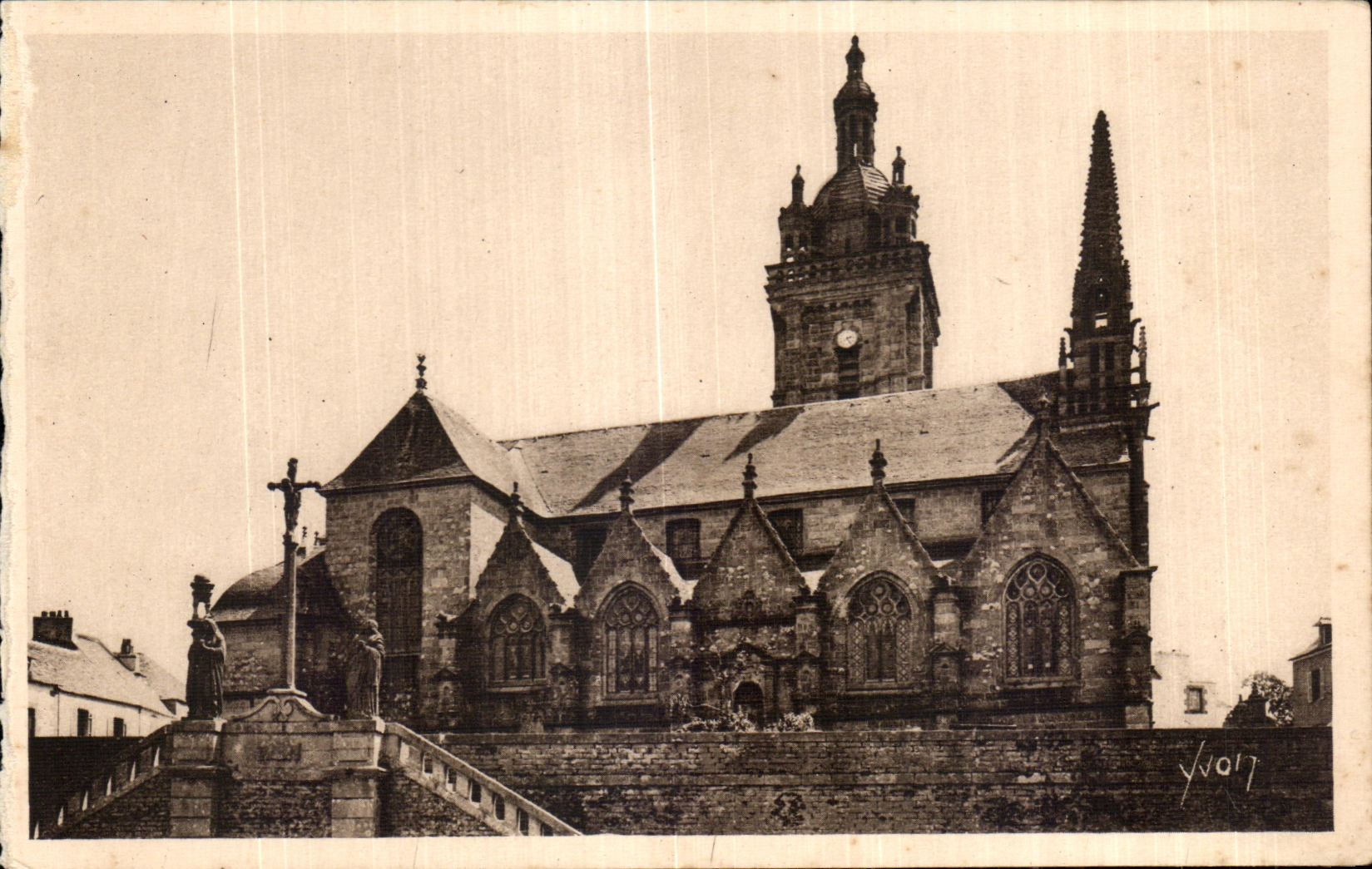 CPA Bretagne St Thegonnec (Finistere) L Eglise