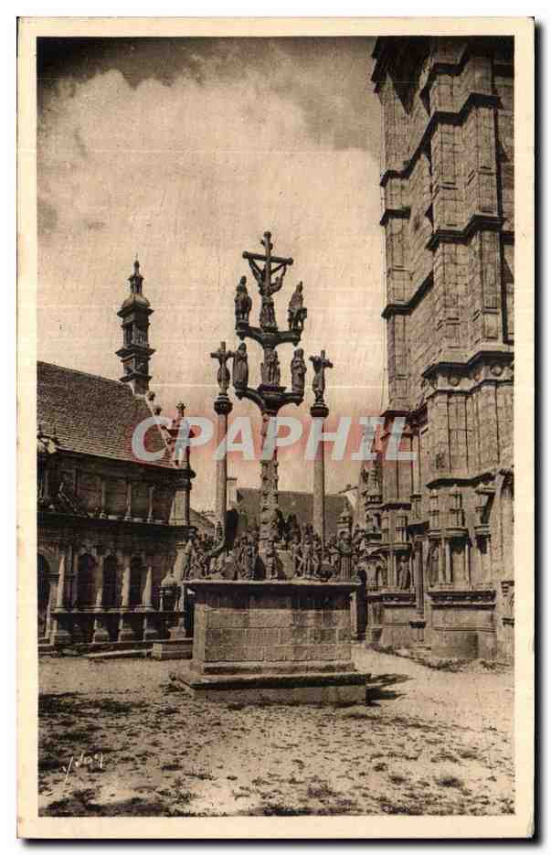 CPA Bretagne St Thegonnec (Finistere) Le Calvaire et I Ossuaire (XVII siecle)