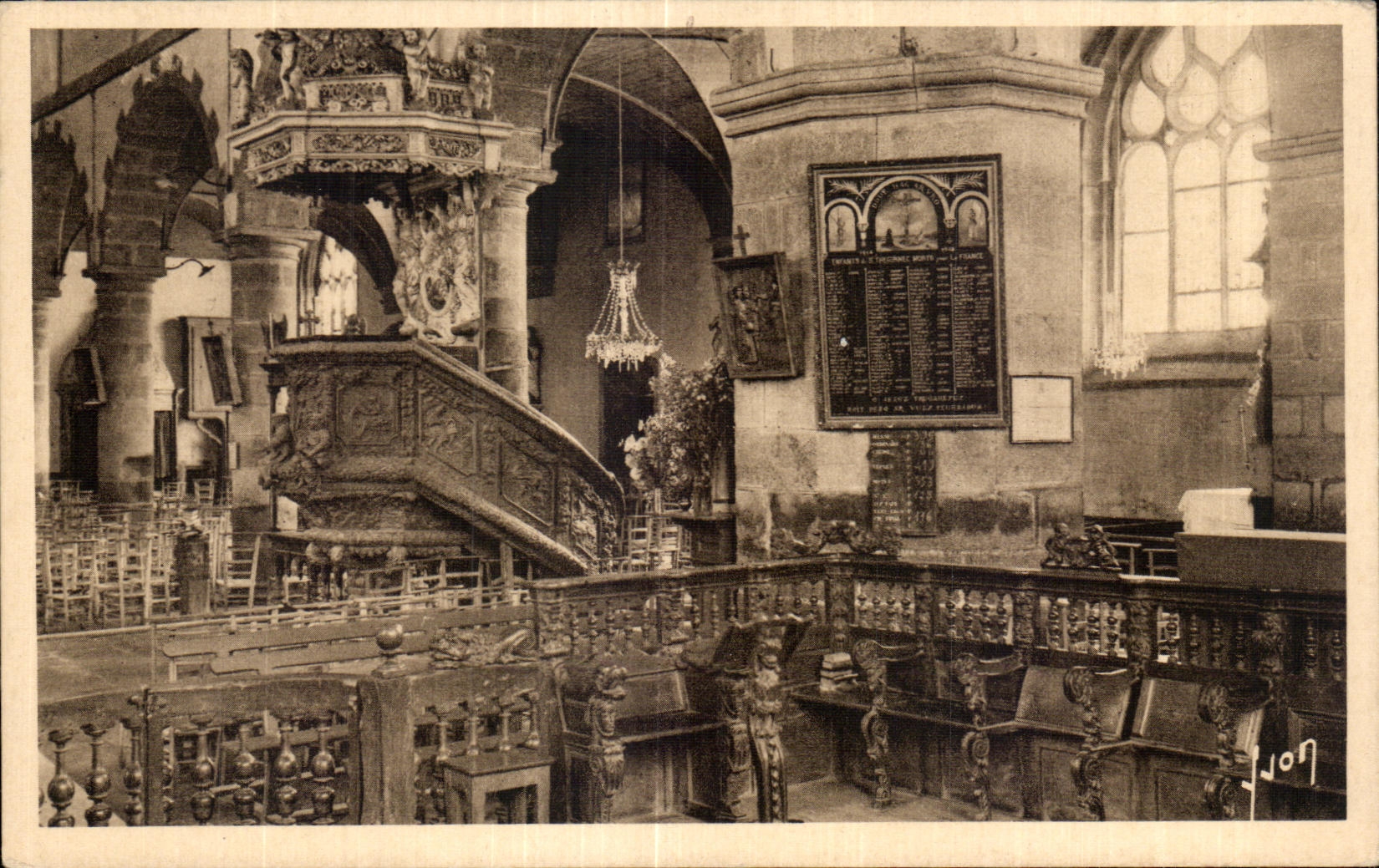 CPA Saint Thegonnec (Finistere) Les Stalles et la Chaire