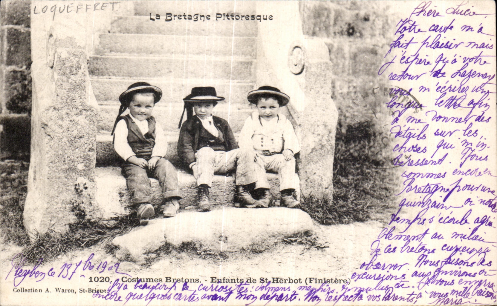 CPA Costumes Bretons Enfants de St Herbot (Finistere) Loqueffret Costume Folklore Enfants 