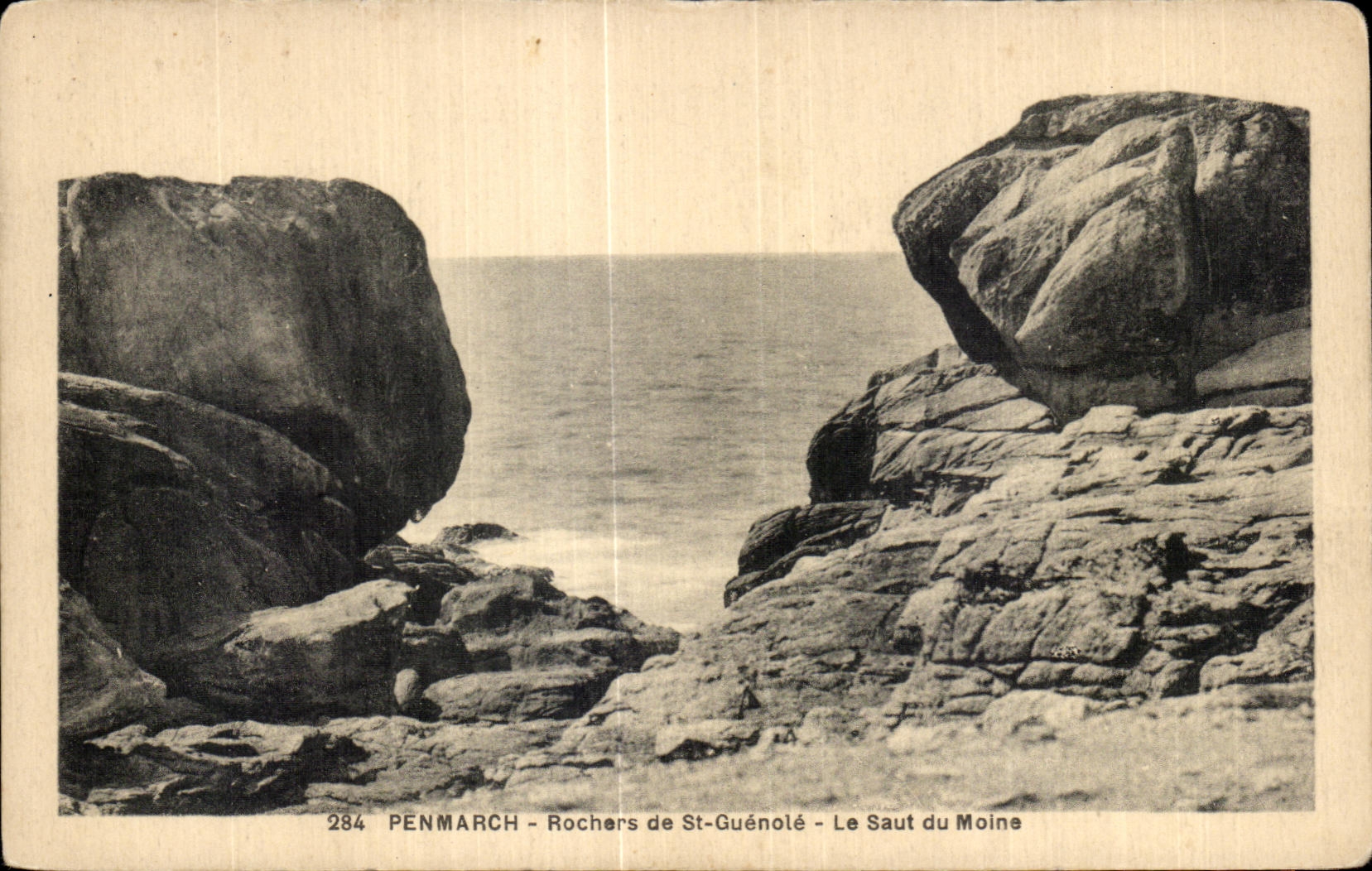 CPA Penmarch Rochers de Saint Guenole Le Saut du Moine